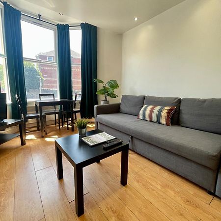 Relax In A Modern Cardiff Home By The City Centre & Bute Park Bagian luar foto