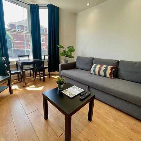 Relax In A Modern Cardiff Home By The City Centre & Bute Park Bagian luar foto