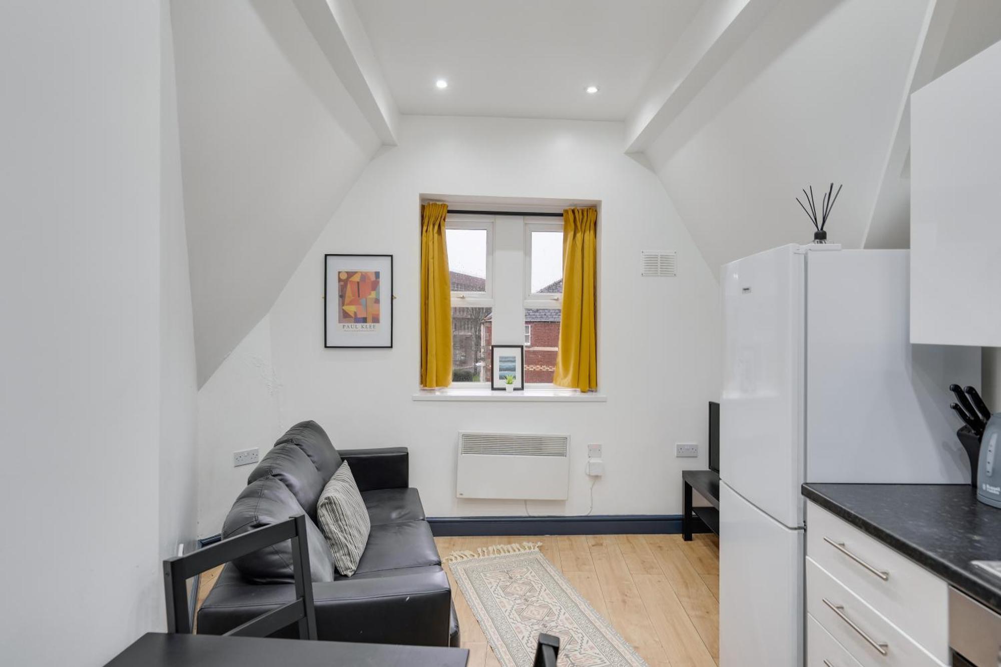 Relax In A Modern Cardiff Home By The City Centre & Bute Park Bagian luar foto