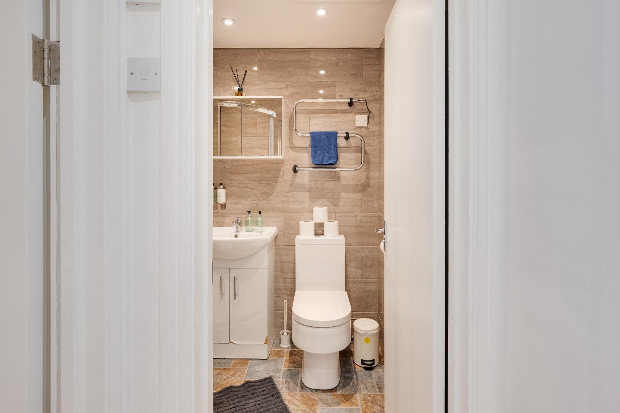 Relax In A Modern Cardiff Home By The City Centre & Bute Park Bagian luar foto