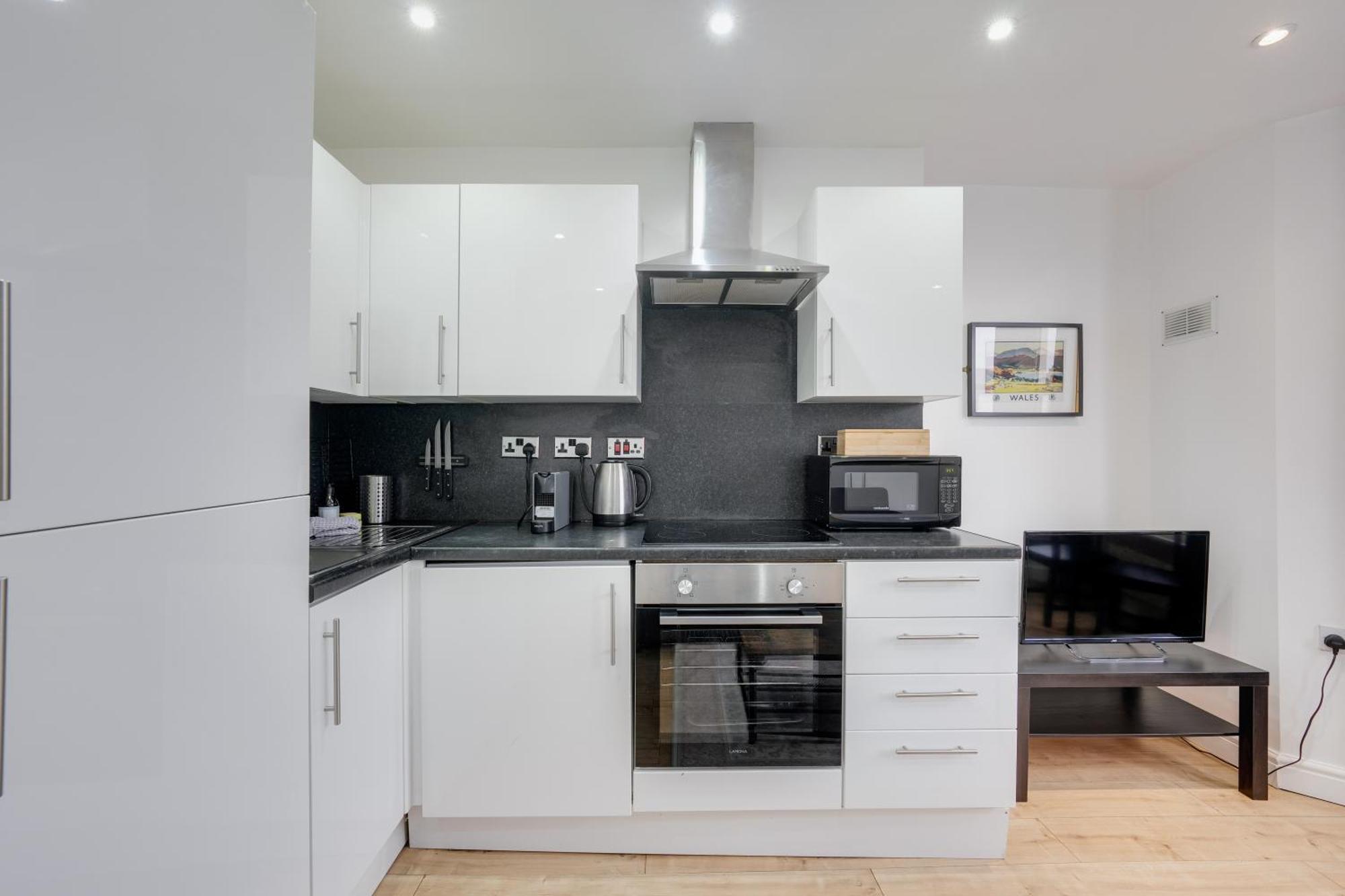 Relax In A Modern Cardiff Home By The City Centre & Bute Park Bagian luar foto